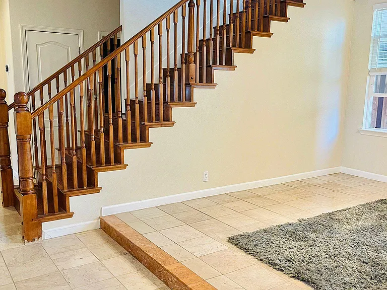 381 W Alameda Dr — Photo 31