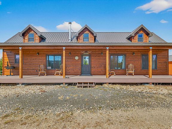 2nd image of 467 Santiam Rd