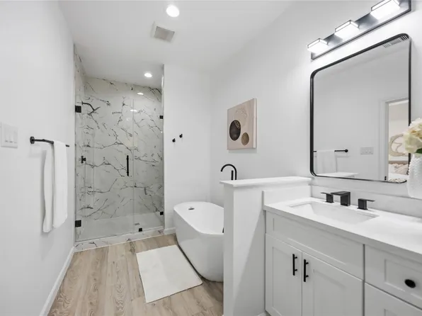 5214 Rue St, Houston, TX 77033