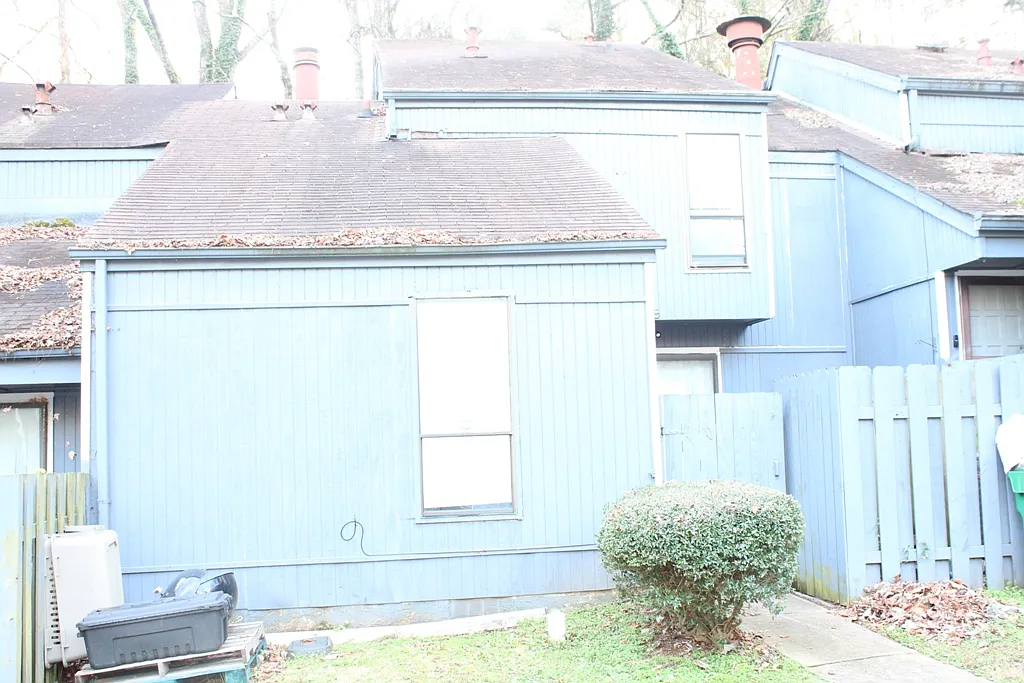 1010 Mariners Ct photo 1