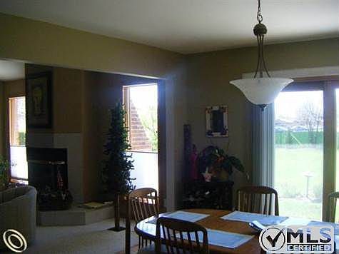 Kitchen Eating Area