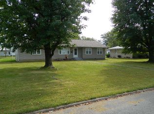 7 Windsor Ln, Fairfield, IL 62837