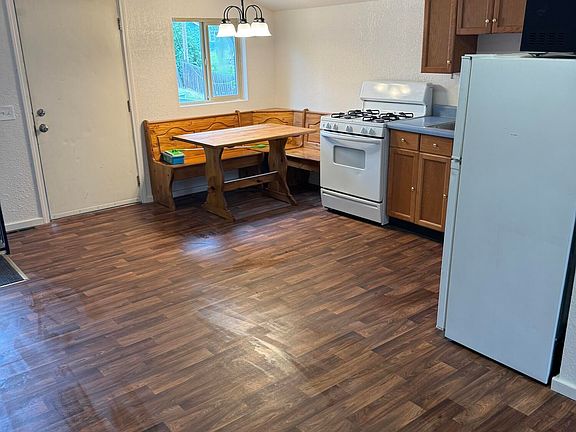 5th image of 35773 Marshall St