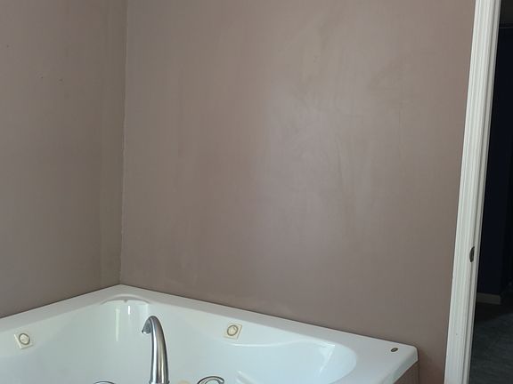 Jacuzzi tub master bath