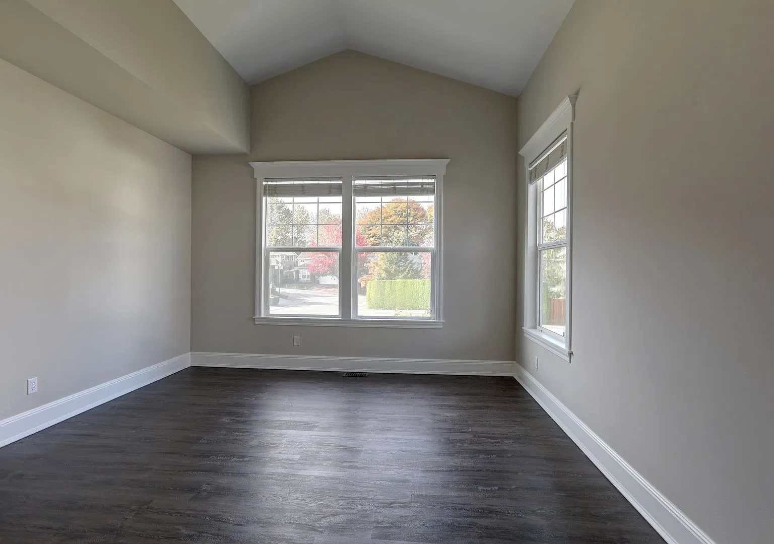 Bright 4-Bedroom Highlands East Home with A/C — Photo 3