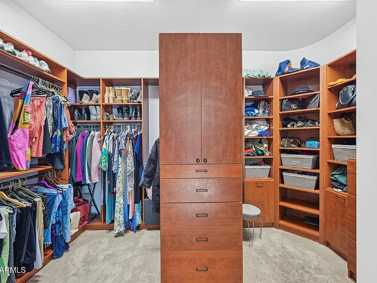 351 N Cloverfield Cir — Photo 28