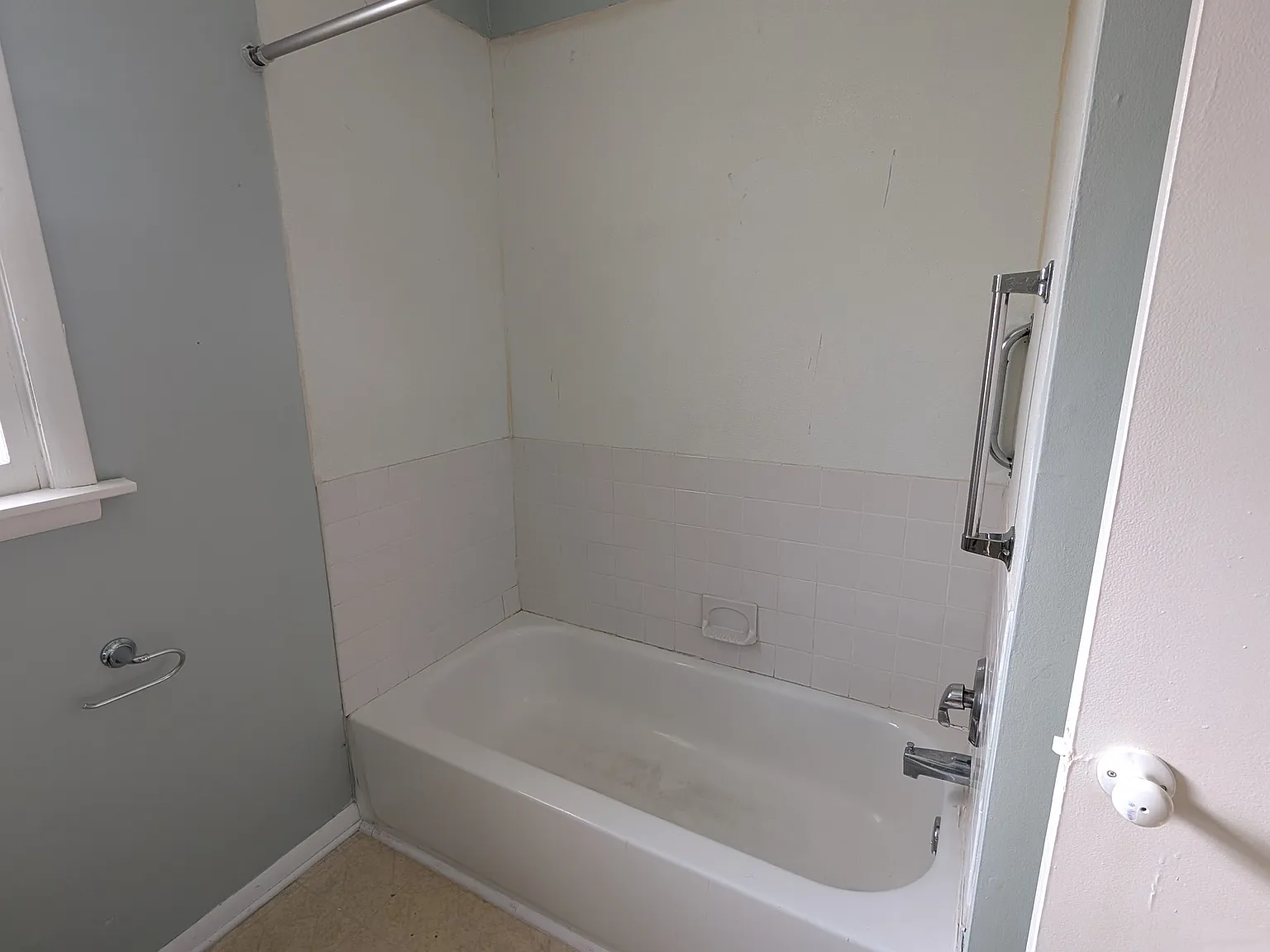 829 SE 14th Street - 1 — Photo 4
