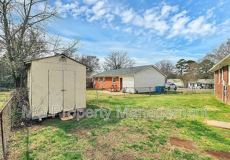 243 Eden Cir — Photo 30