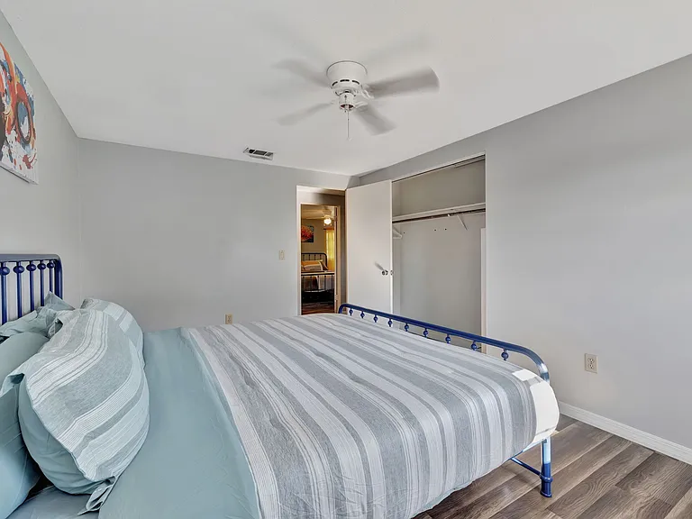 3866 Allenwood St — Photo 19