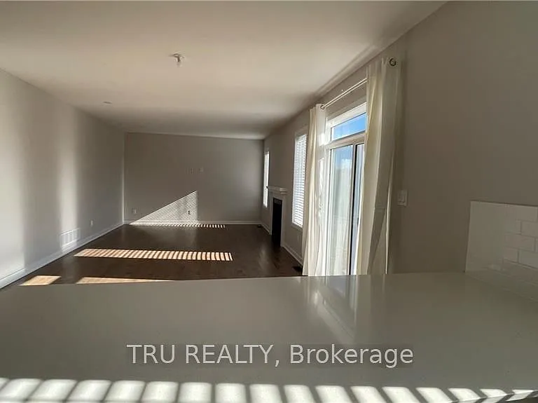 744 Eminence St — Photo 3
