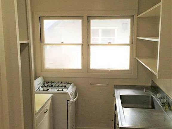 3rd image of 428 Olohana St