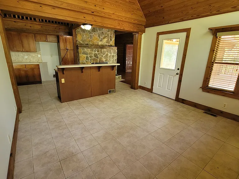 2391 Booth Cir — Photo 36