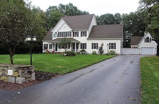 1st image of 34 Knollwood Dr