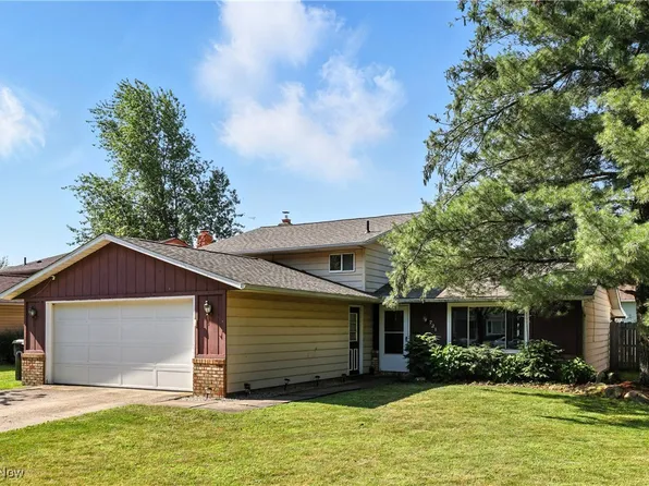 721 Carol Ln, Elyria, OH 44035