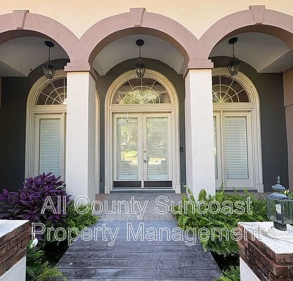 2600 Lucerne Dr — Photo 3