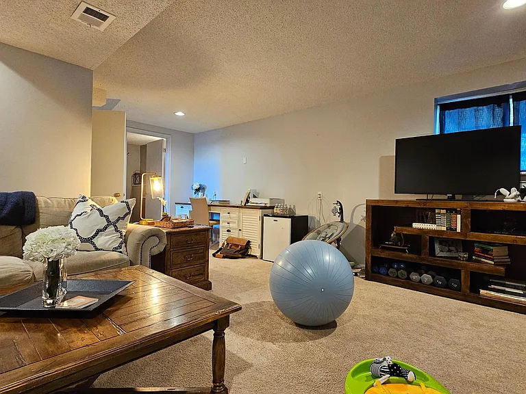 15624 Foster St — Photo 19