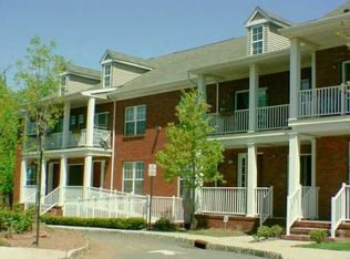 39 Central Square Park, Metuchen, NJ 08840