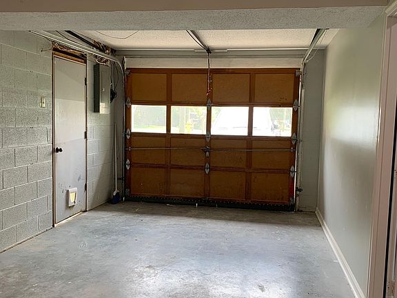 5th image of 4080 Waynesboro Ln