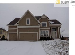 2111 SE Hemlock Rd, Blue Springs, MO 64014