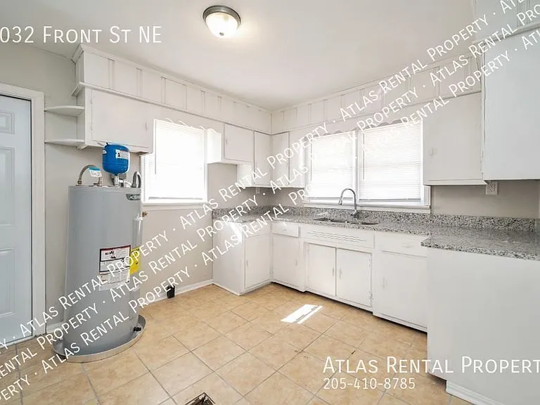 2032 Front St NE — Photo 16