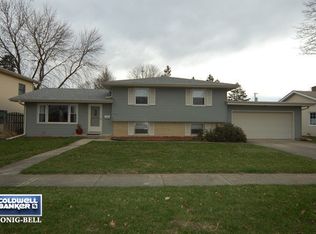 109 E Sunset Pl, Dekalb, IL 60115