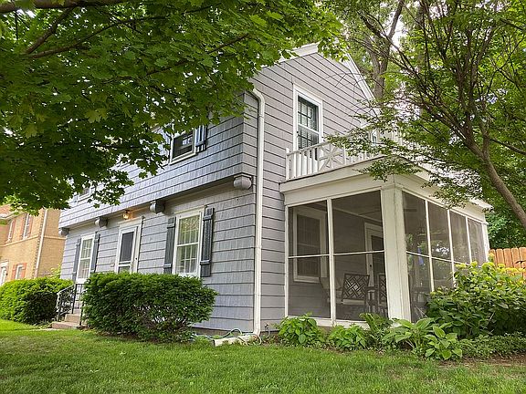 3rd image of 2621 W Moss Ave