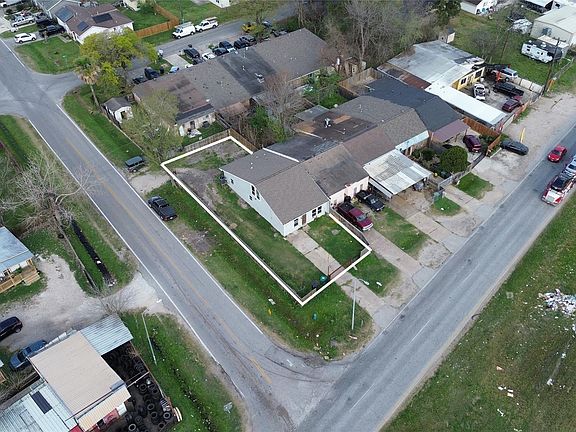 2nd image of 12703 W Hardy Rd