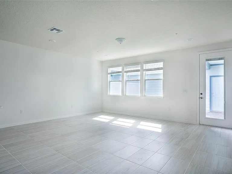 4580 Maple Waltz Aly — Photo 6