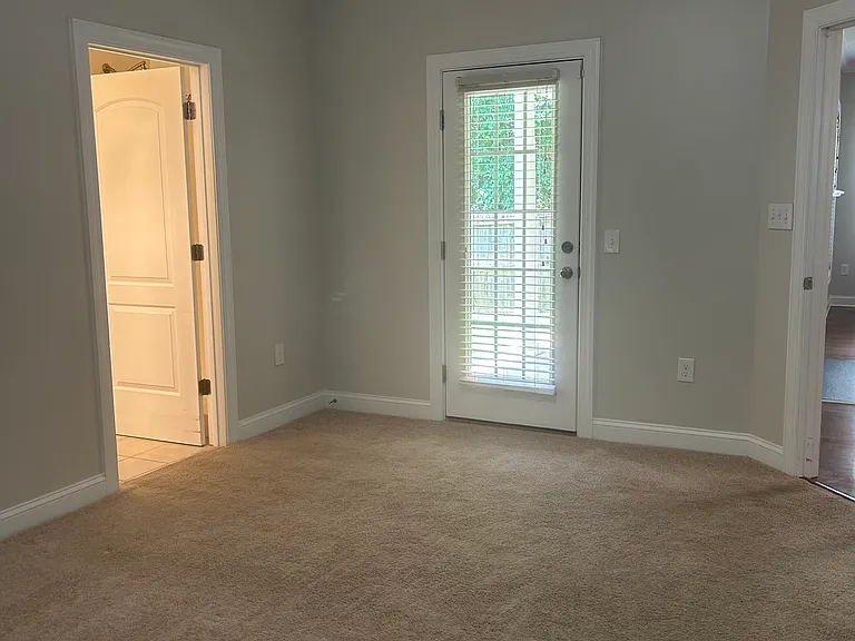 506 Weatherford Dr — Photo 4