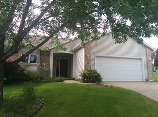 18 Fleischman Cir, Madison, WI 53719