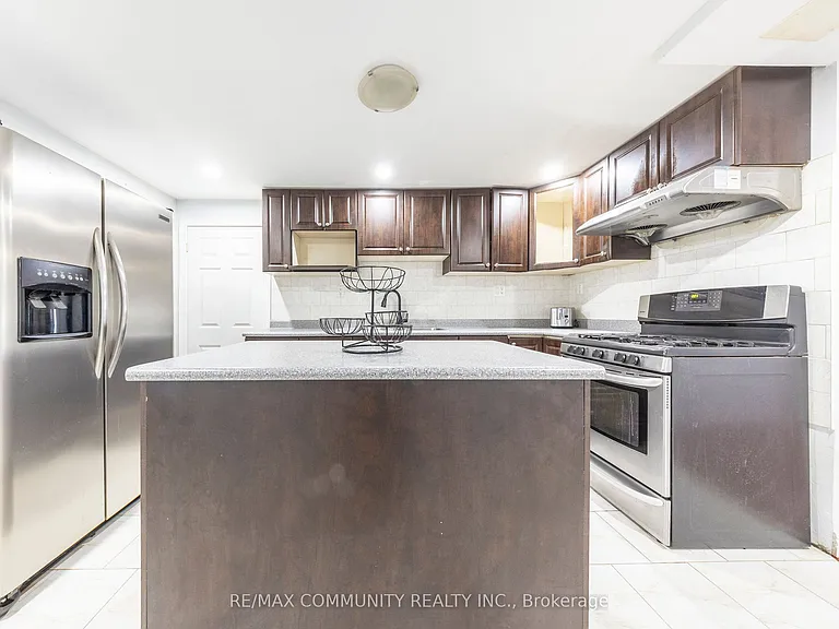 72 Lampman Dr #BASEMENT — Photo 6