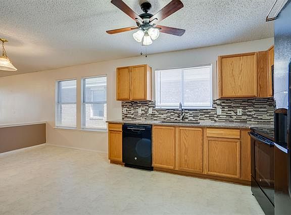 5th image of 1421 Knottingham Dr