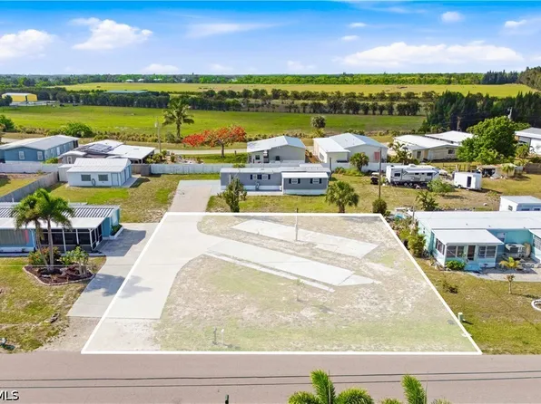 4841 Sandpiper Dr, Saint James City, FL 33956