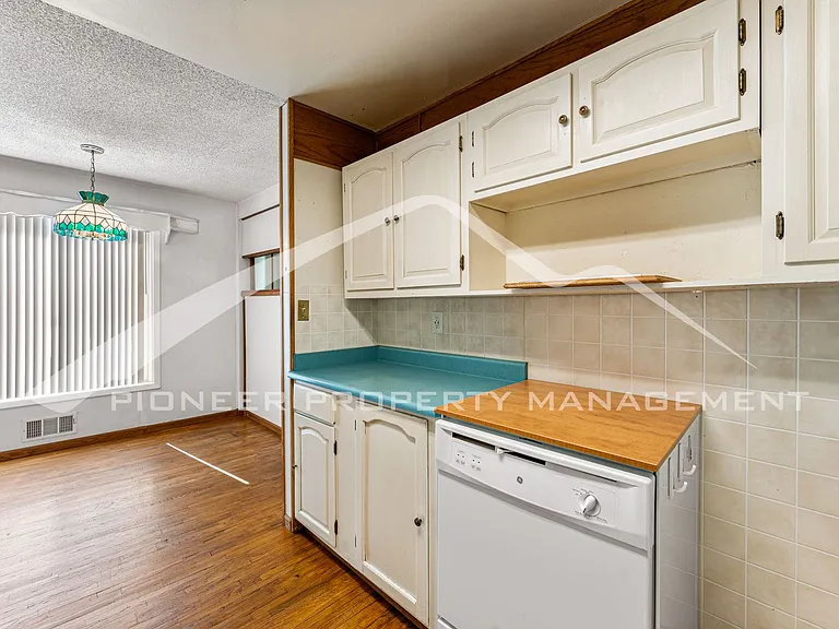 1649 S Xavier St — Photo 9
