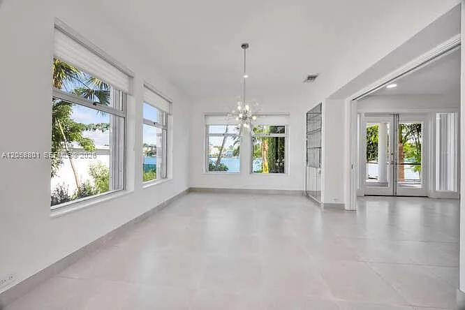 621 N Mashta Dr — Photo 8