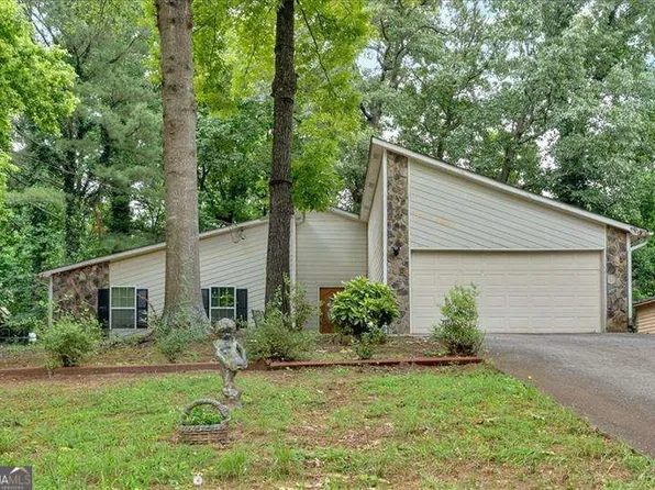 3902 Cedarwoods Way, Lawrenceville, GA 30044