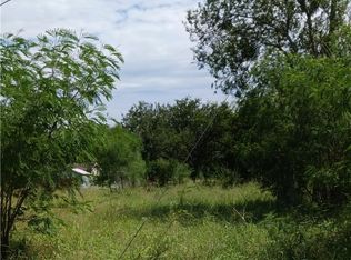 612 N South St, Mathis, TX 78368