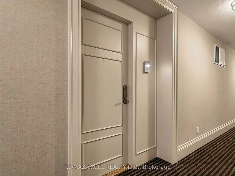 350 Red Maple Rd #508 — Photo 31