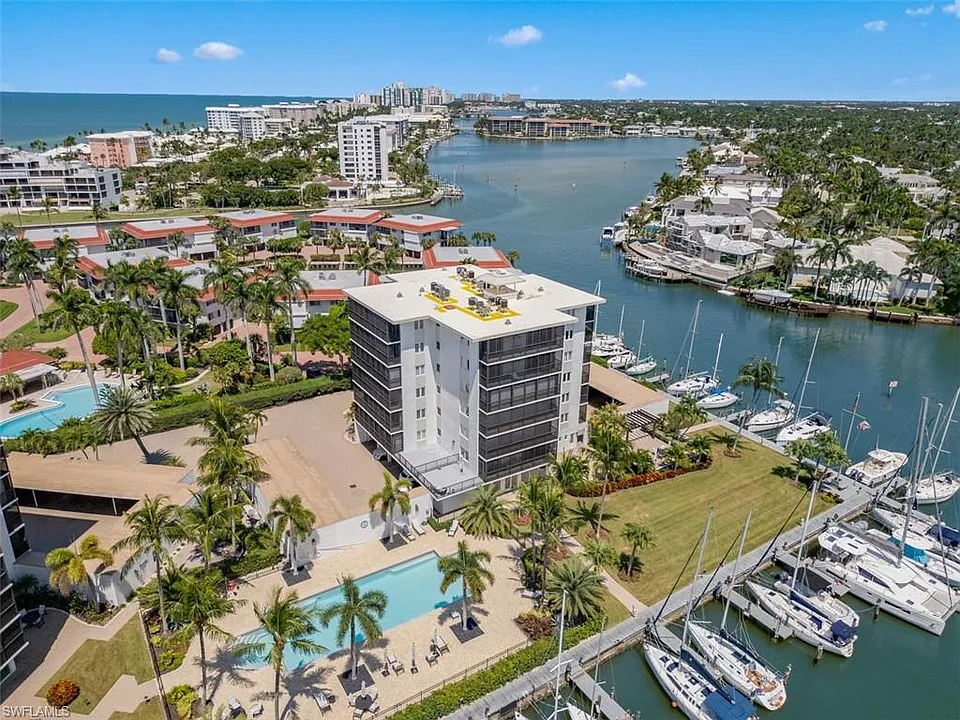 2170 Gulf Shore Blvd N #41E