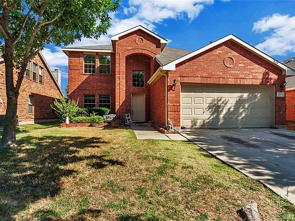 3rd image of 2879 Westover Dr
