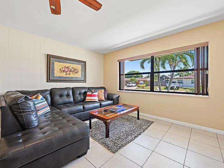 4057 Chukker Dr — Photo 2