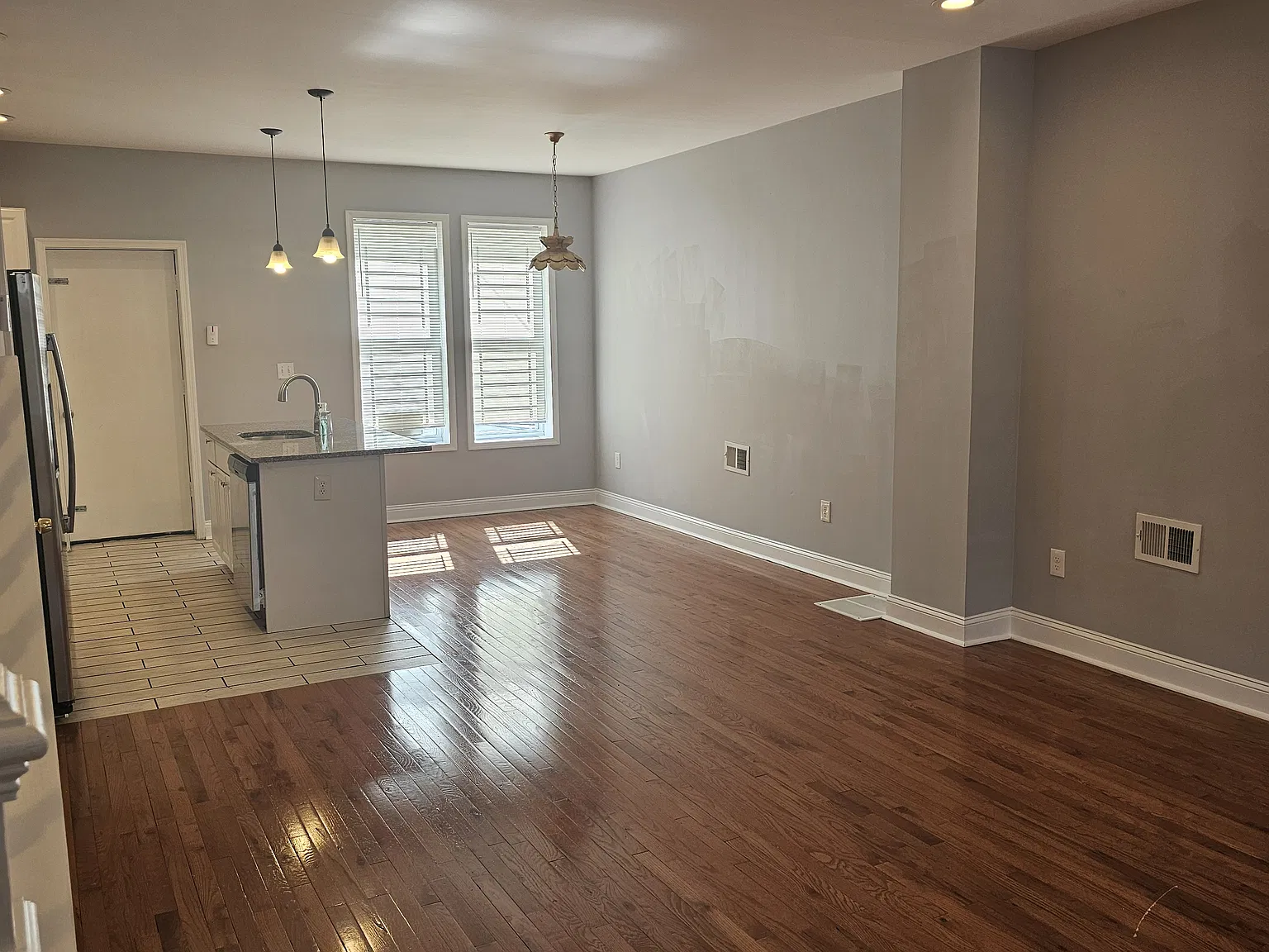3 bed, 1739 sqft, $2,400 — Photo 4