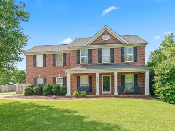 100 Camp Creek Cir, Hendersonville, TN 37075