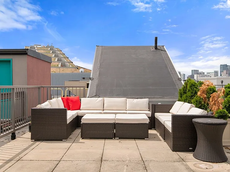 150 Dorchester Ave #611 — Photo 26