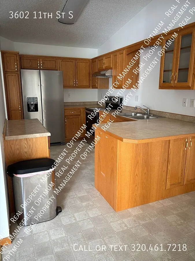 3 Bedroom 2 Bath Townhome Moorhead MN — Photo 4