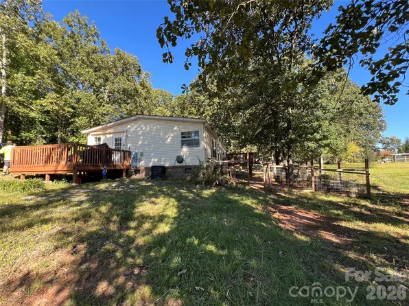 144 Skyview Ave, Forest City, NC 28043