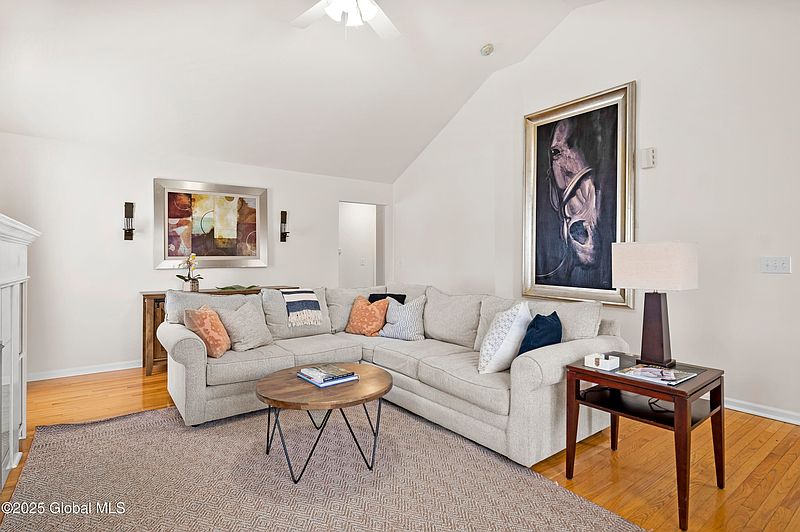 5th image of 9 Cleveland Avenue