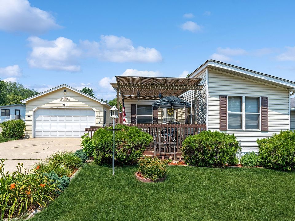1830 Swan Lake Cir, Des Moines, IA 50320 Zillow