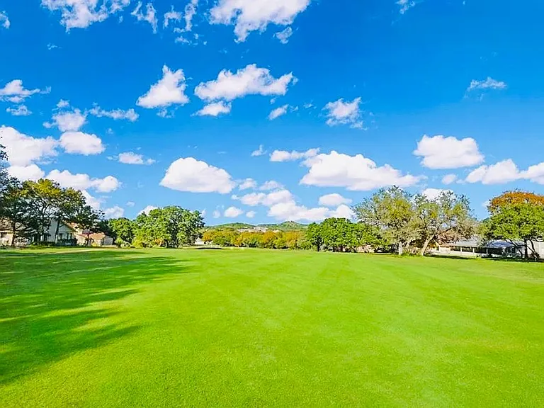 8 Par View Dr — Photo 3