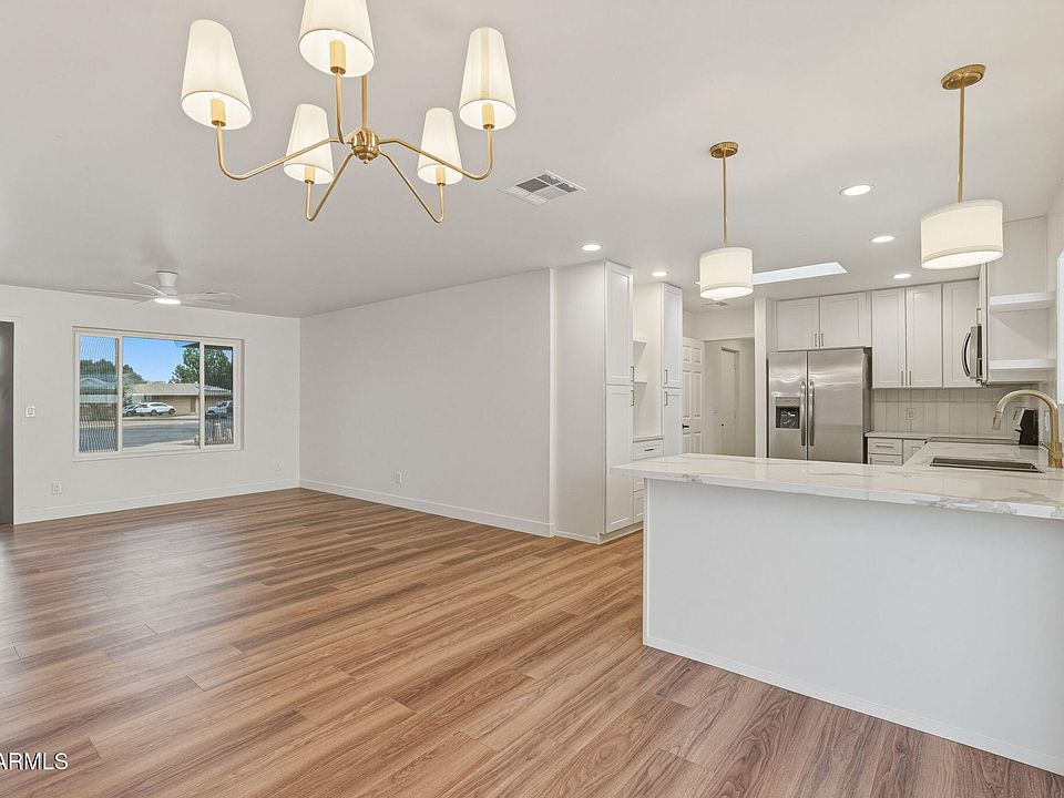 1st image of 1304 E HACKAMORE Street